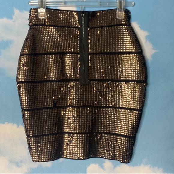 BCBGMaxazria- Sequin Mini Skirt size Small - Picture 6 of 13